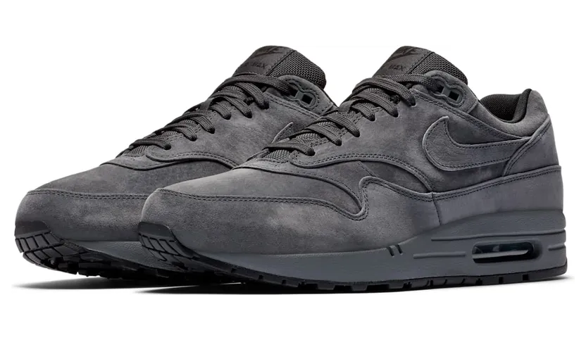 nike-air-max 875844-010
