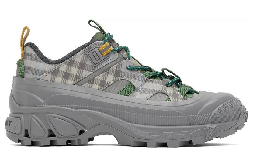Burberry Grey Arthur Low-Top Sneakers (8050940)