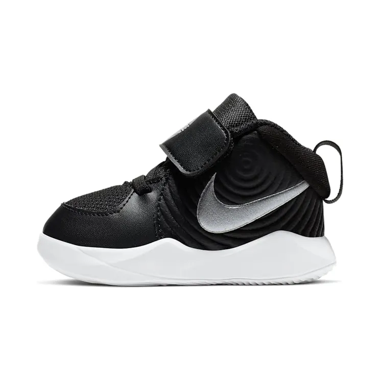 Nike Team Hustle D 9 “Black / Wolf Grey / White / Metallic Silver” (AQ4226-001)