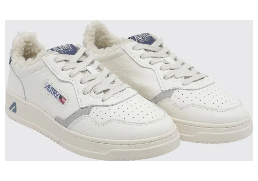 Autry Medalist Low Sneakers in Grained Leather with Shearling Lining White (AUXMNE20)