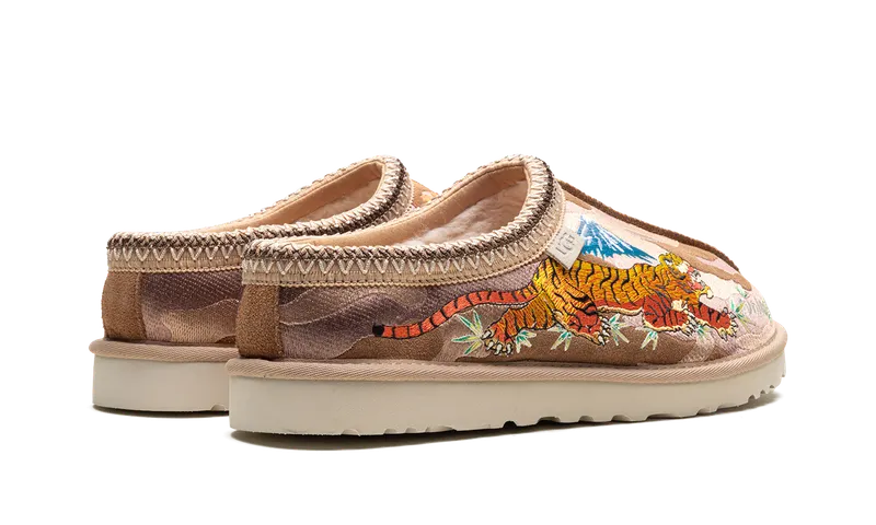 Ugg Tasman Slide “Palace – Chestnut Camo” (1172070-CTCM)