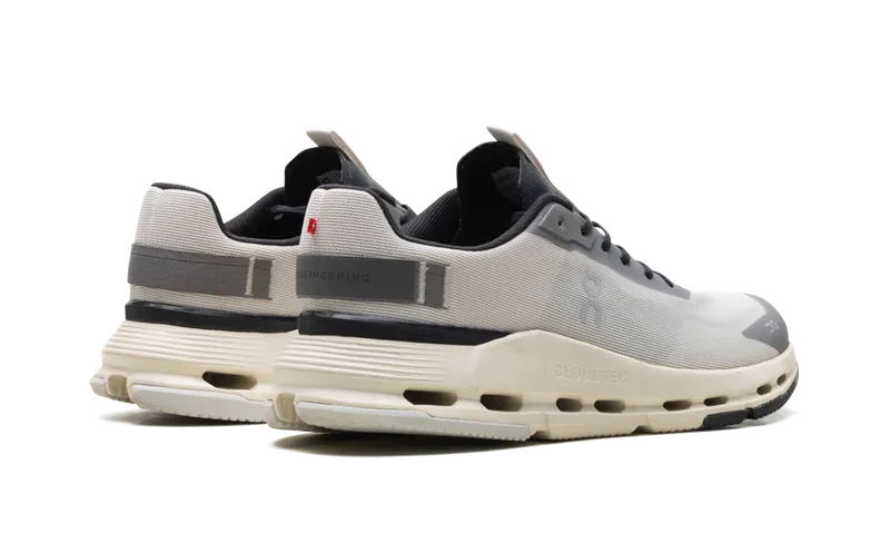 On Running Cloudnova Form 2 “Pearl Black” (3ME30152325)