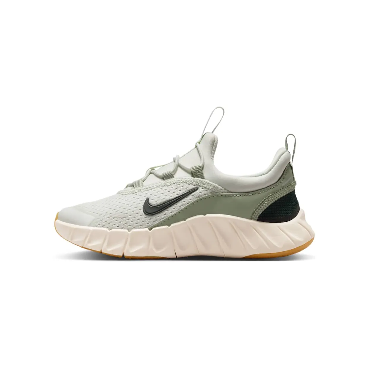 nike-free IQ5811-002