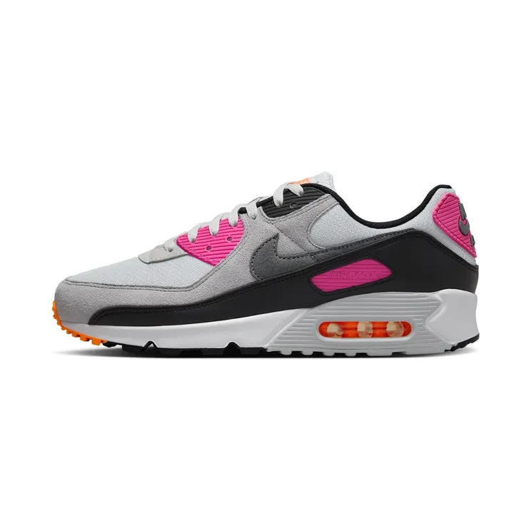 Nike Air Max 90 “Dunkin’ Donuts”: een grijze sneaker met net genoeg roze