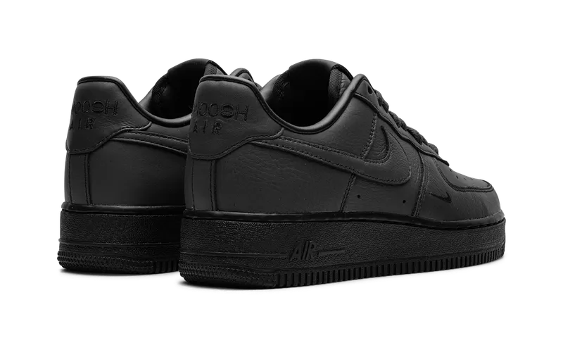 Nike Air Force 1 Low “.SWOOSH – Triple Triple Black” (HJ9348-001)