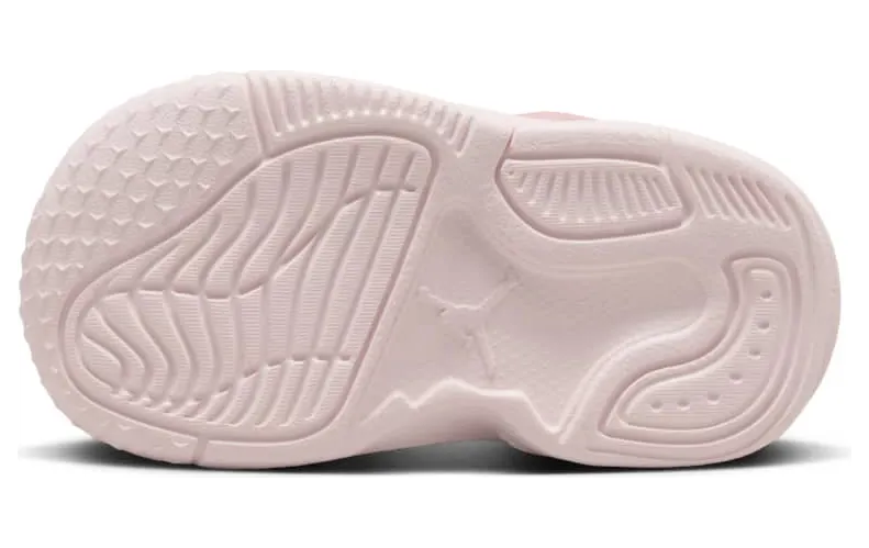 air-jordan-max-aura FD8791-100