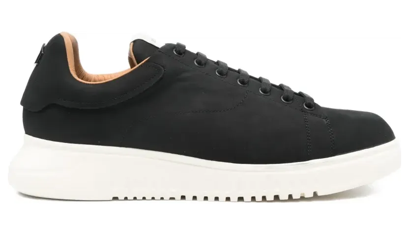 Emporio Armani Sneakers mit Schnürung – Schwarz (EM003663AF19998)