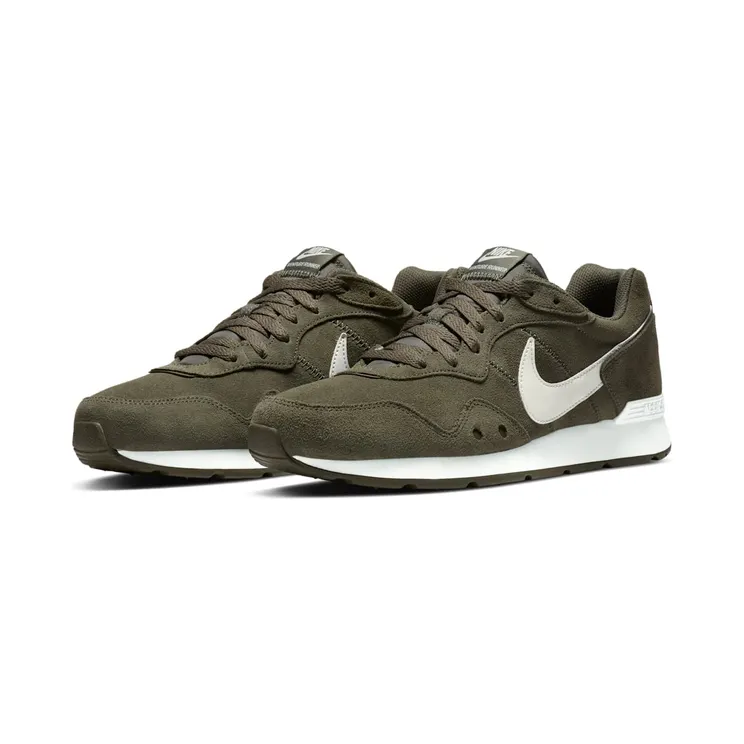 nike-venture-runner CQ4557-300