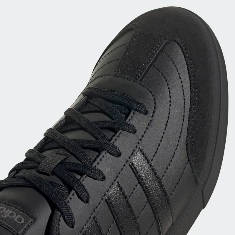 Adidas Okosu Core Black / Core Black / Cloud White (H02041)