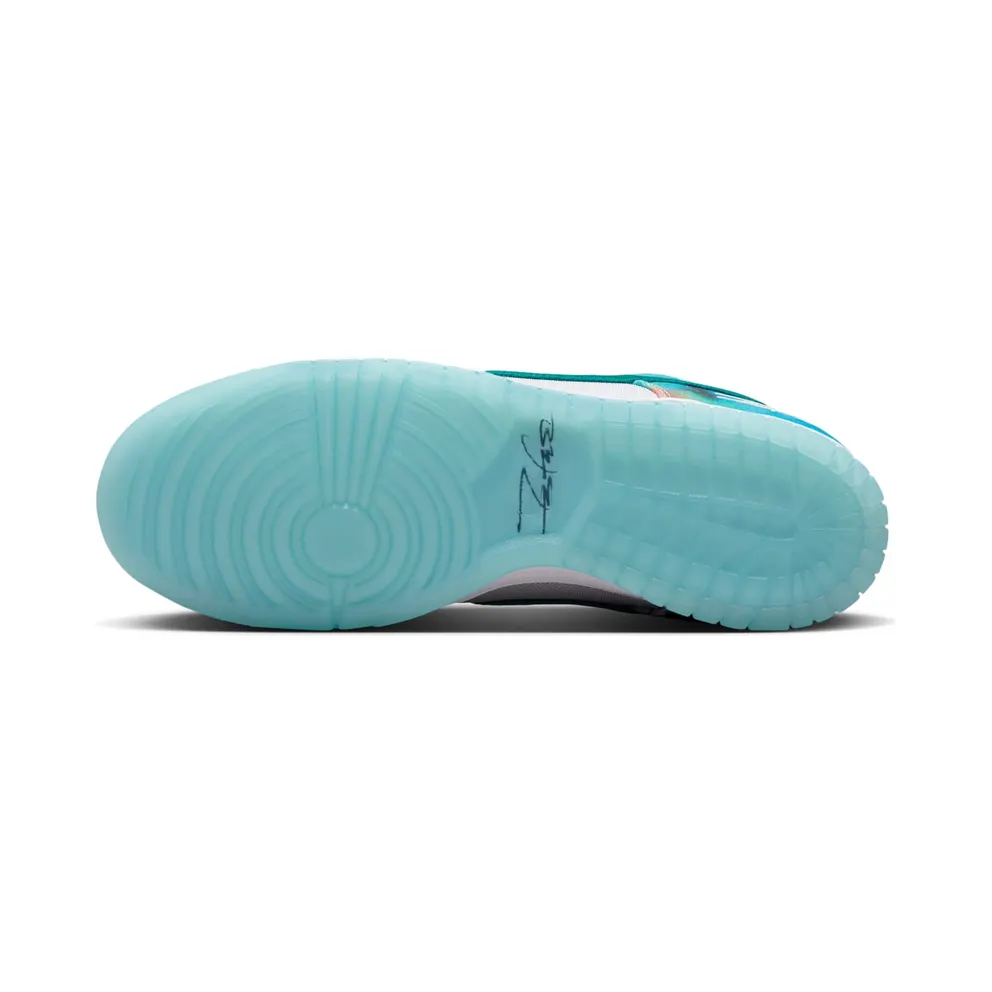 Nike Dunk Low SB “Futura Laboratories – Bleached Aqua” (HF6061-400)