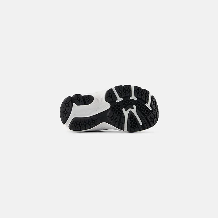 new-balance-2002r IC2002BC