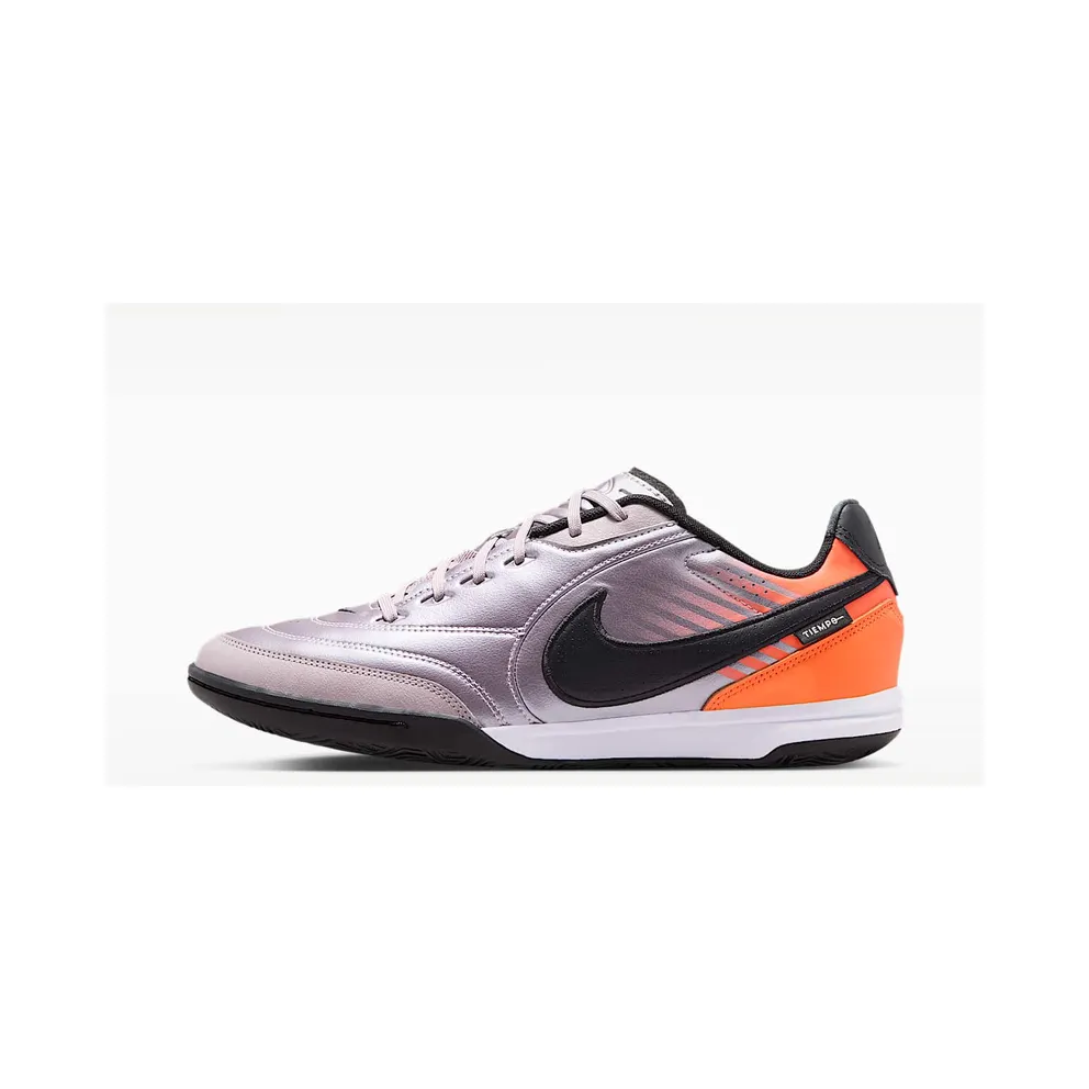 Nike Tiempo Streetgato PRM Heritage Indoor Court Low-Top “Bleached Lilac/Total Orange/Black” (IV6555-500)