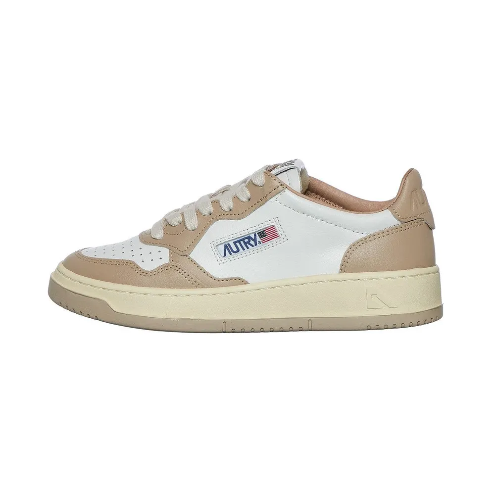 Autry Medalist Low White / White Pep – “White” (AULWWB51)