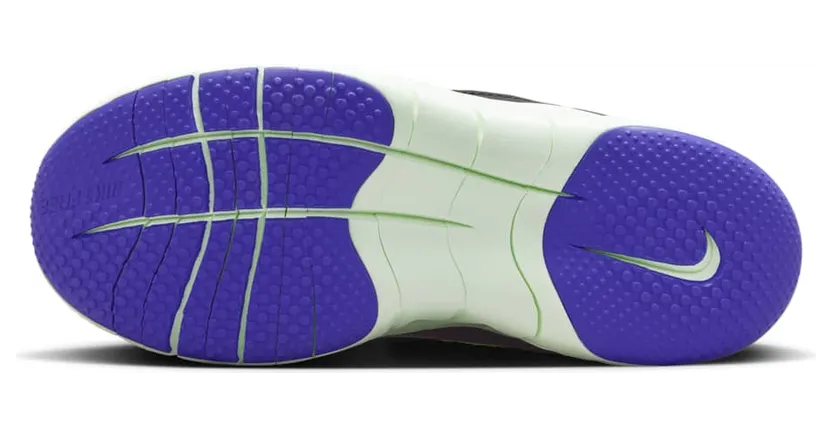 nike-free IQ5811-700