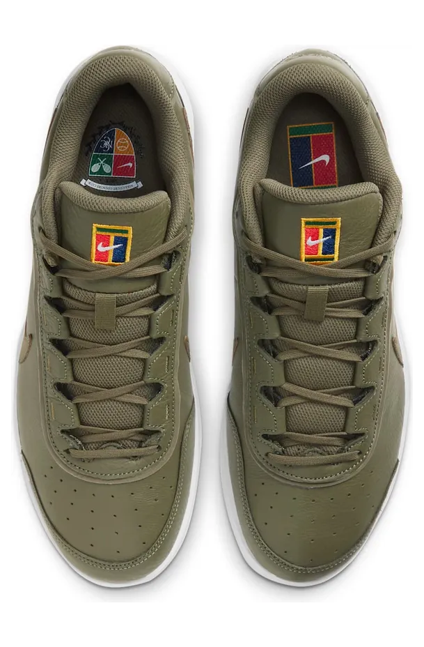 nikecourt CT3890-200