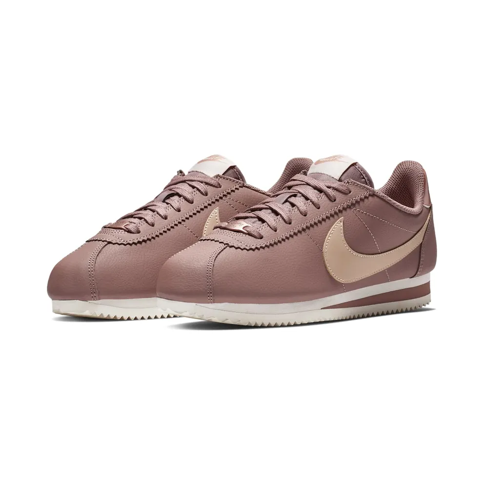 Nike Classic Cortez Smokey Mauve Metallic Red Bronze (W) Smokey Mauve/Metallic Red Bronze-Phantom-Particle Beige (AV4618-200)