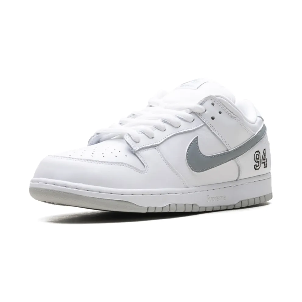 Nike SB Dunk Low “Supreme – White” (HQ8487-100)
