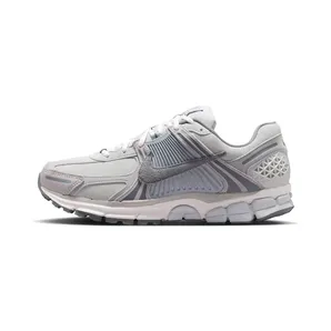 Nike Zoom Vomero 5 SE “Pure Platinum / Wolf Grey / Summit White / Cool Grey” (IV6857-001)