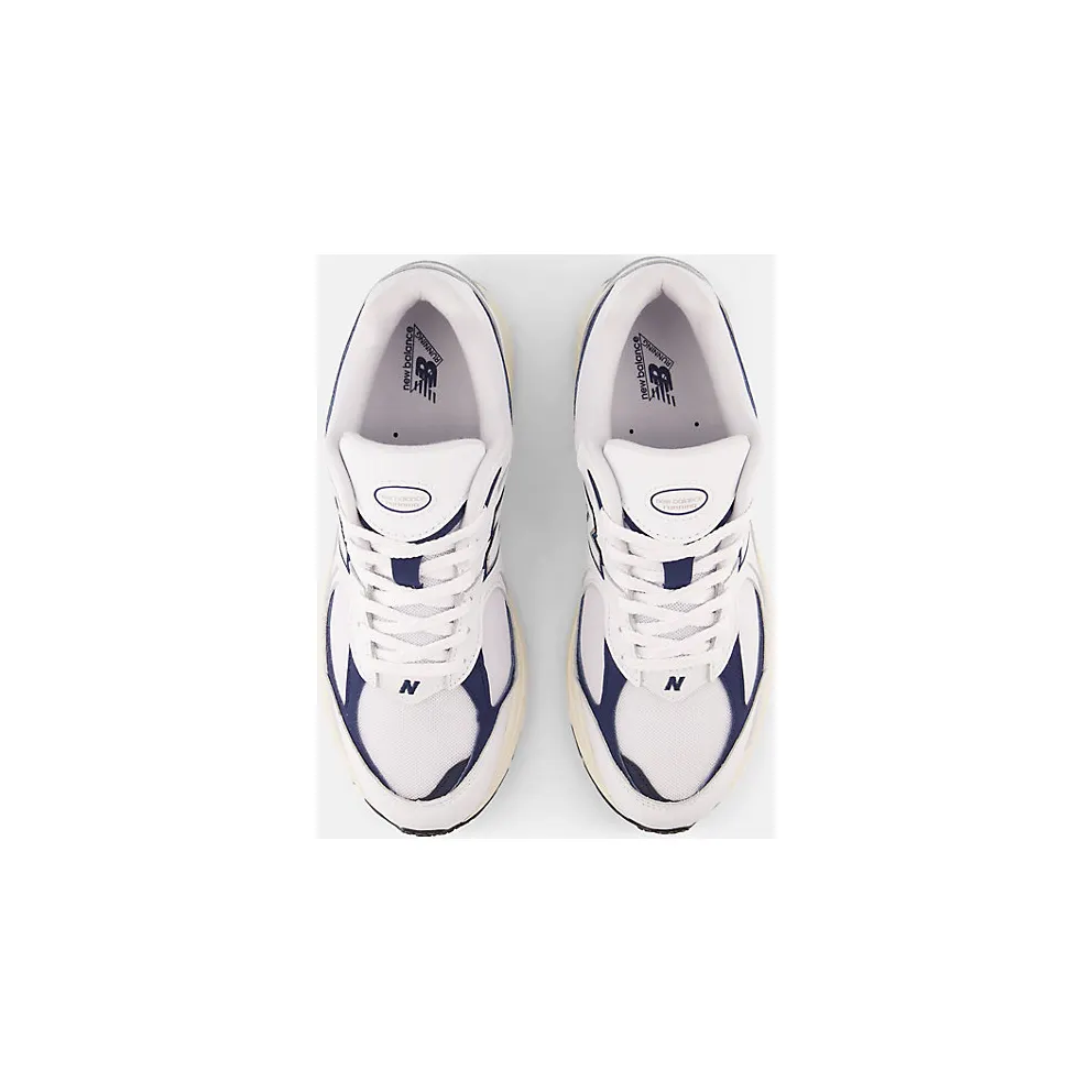 New Balance 2002R “White / Natural Indigo” (M2002RHQ)