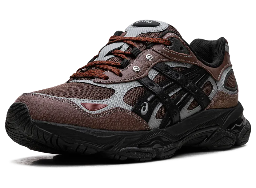Asics Gel-NYC 2.0 “HAL Studios Mahogany”: collab-heat in diep bruin (3)