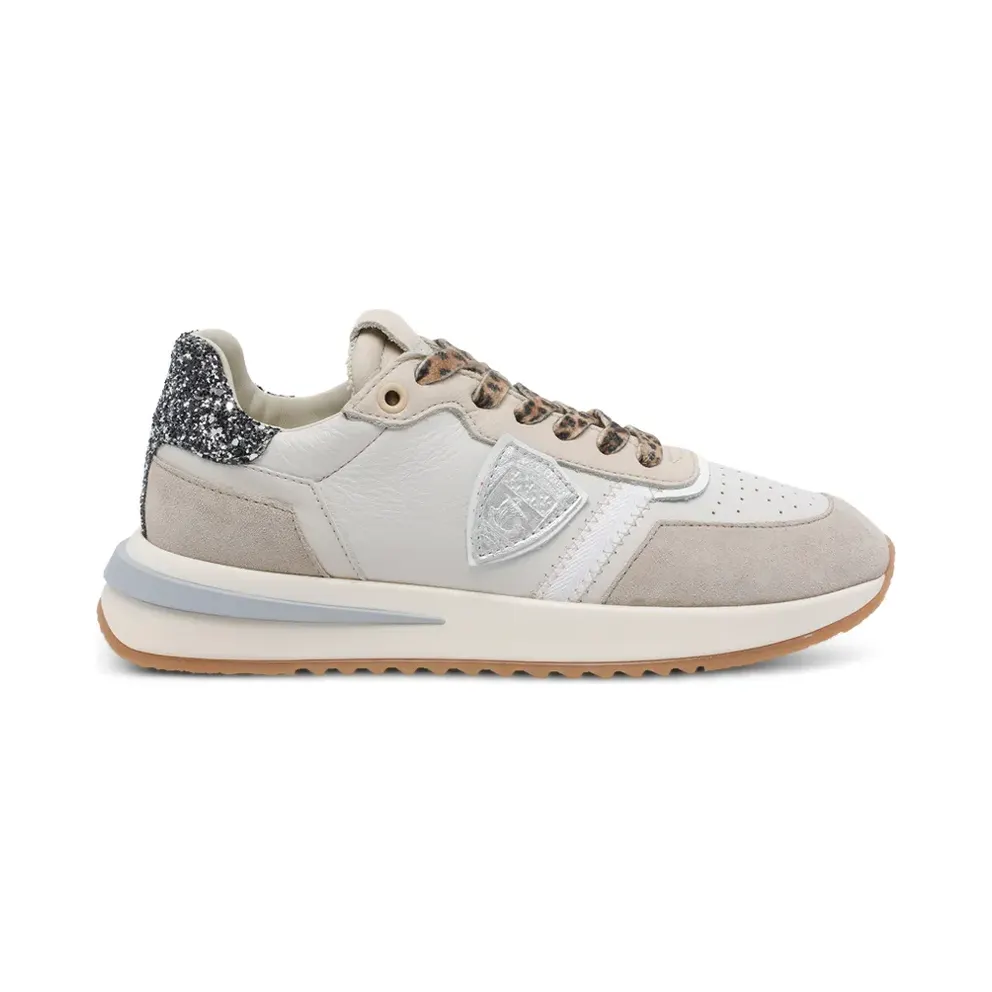 Philippe Model Paris Tropez 2.1 with logopatch – Beige (TYLDVG01)
