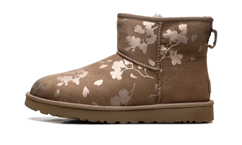 Ugg Classic Mini “Floral Foil Fleece Lined” (1118163-AMP)