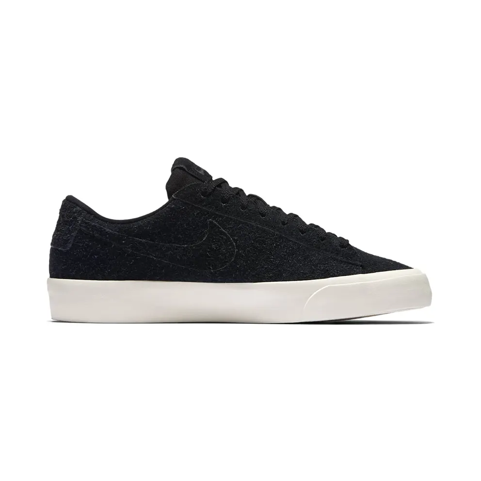 Nike Blazer Studio Low Black Suede “Black / Gum Medium Brown” (880872-002)