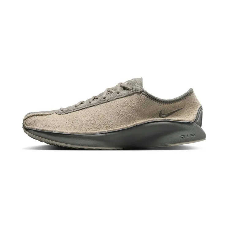 Nike Air Superfly “Light Khaki / Light Army” (IV6044-229)