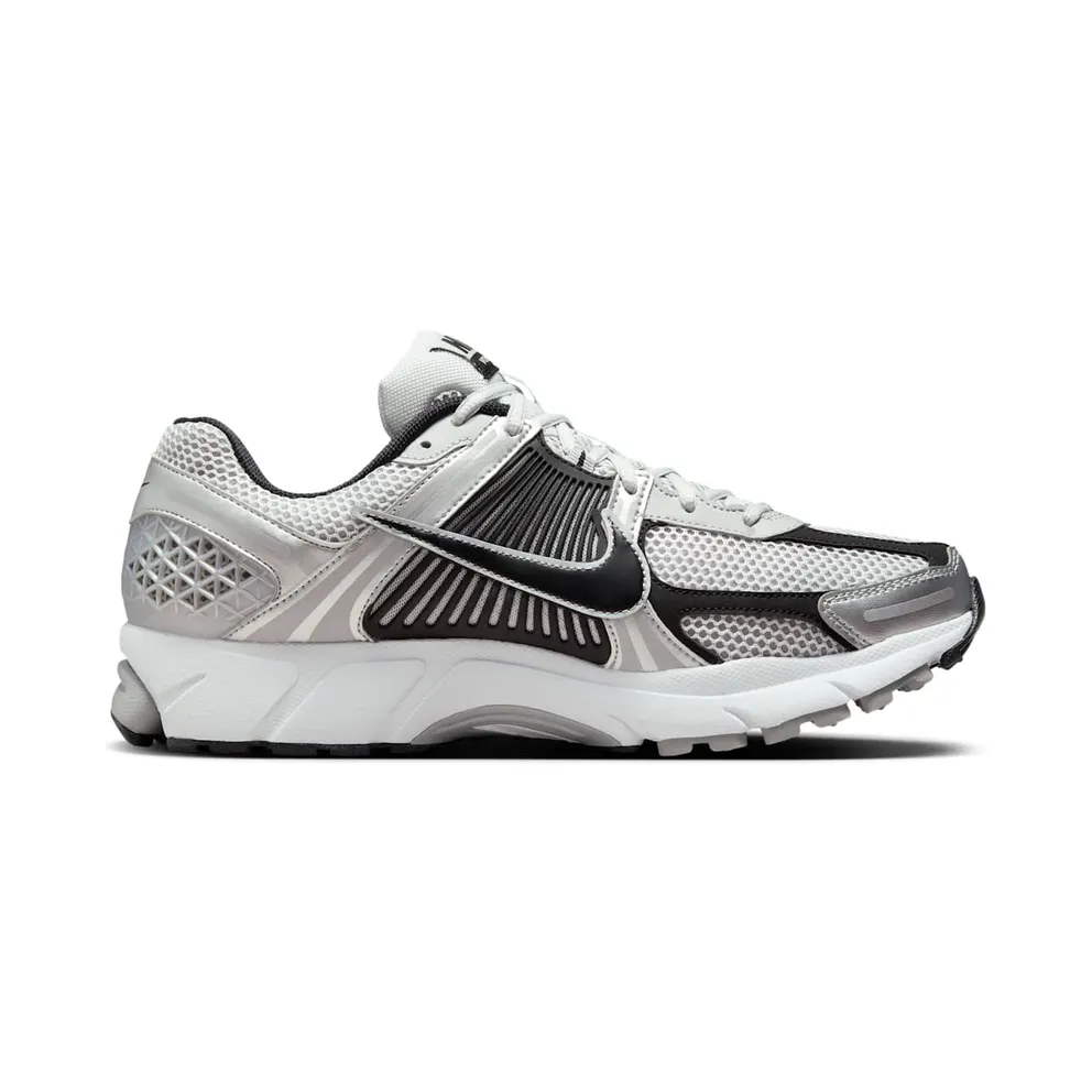 Nike Zoom Vomero 5 “Metallic Silver Black” (FJ4151-004)