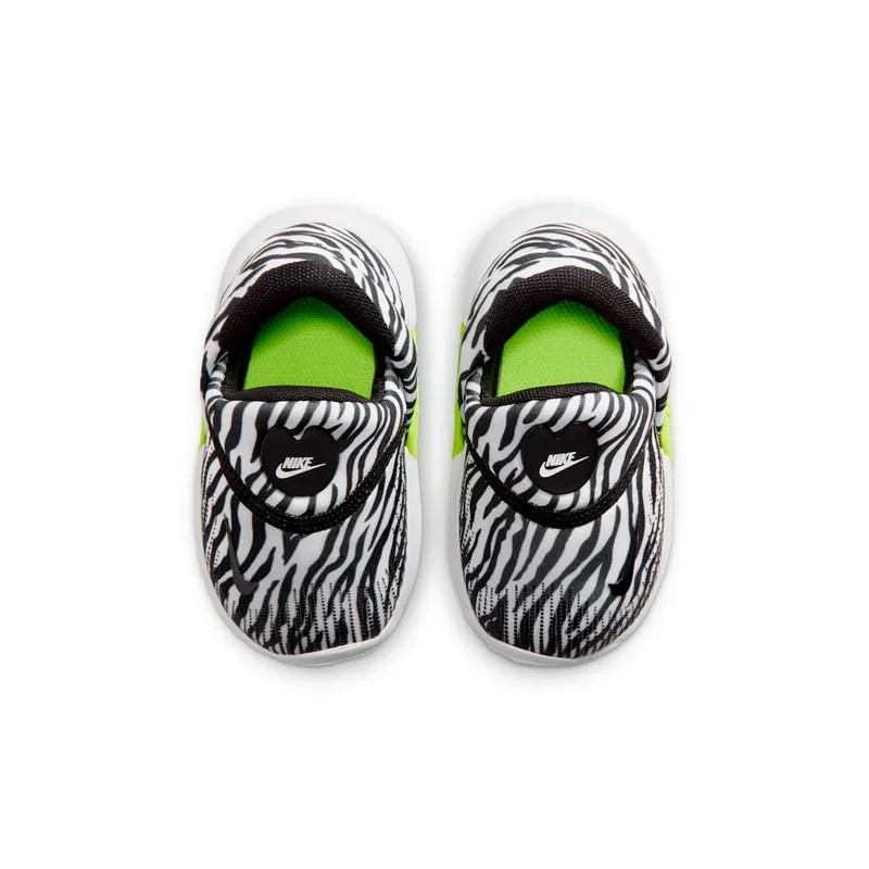 Nike Swoosh Go “White / Volt / Black” (IV5719-100)