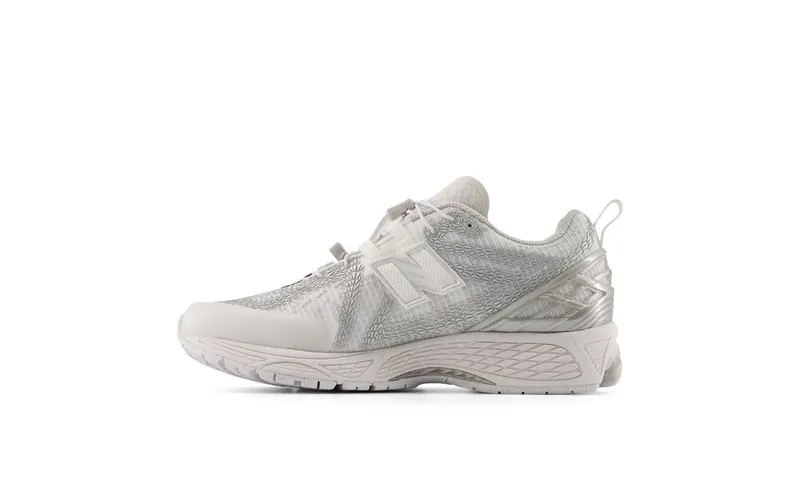 New Balance 1906F “White Silver Metallic” (U190611X)