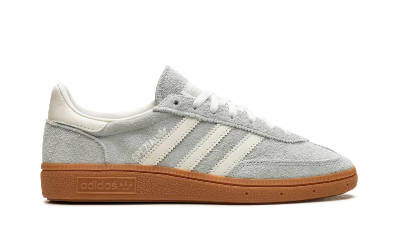 adidas Handball Spezial W “Lichtblauw”: frisse tint op een retromodel (5)