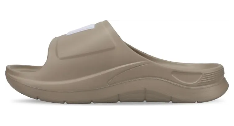 new-balance-sneaker SMASPTE1