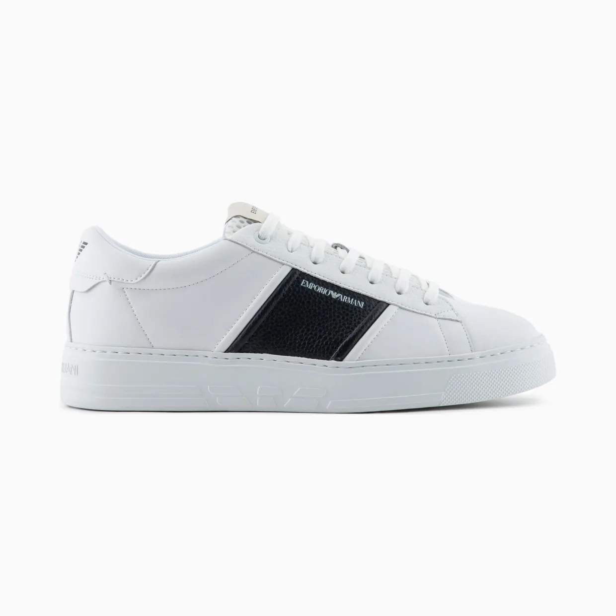 Armani Sneakers With An Embossed Logo And Contrasting Panel (EM003701-AF18017-MZ309)