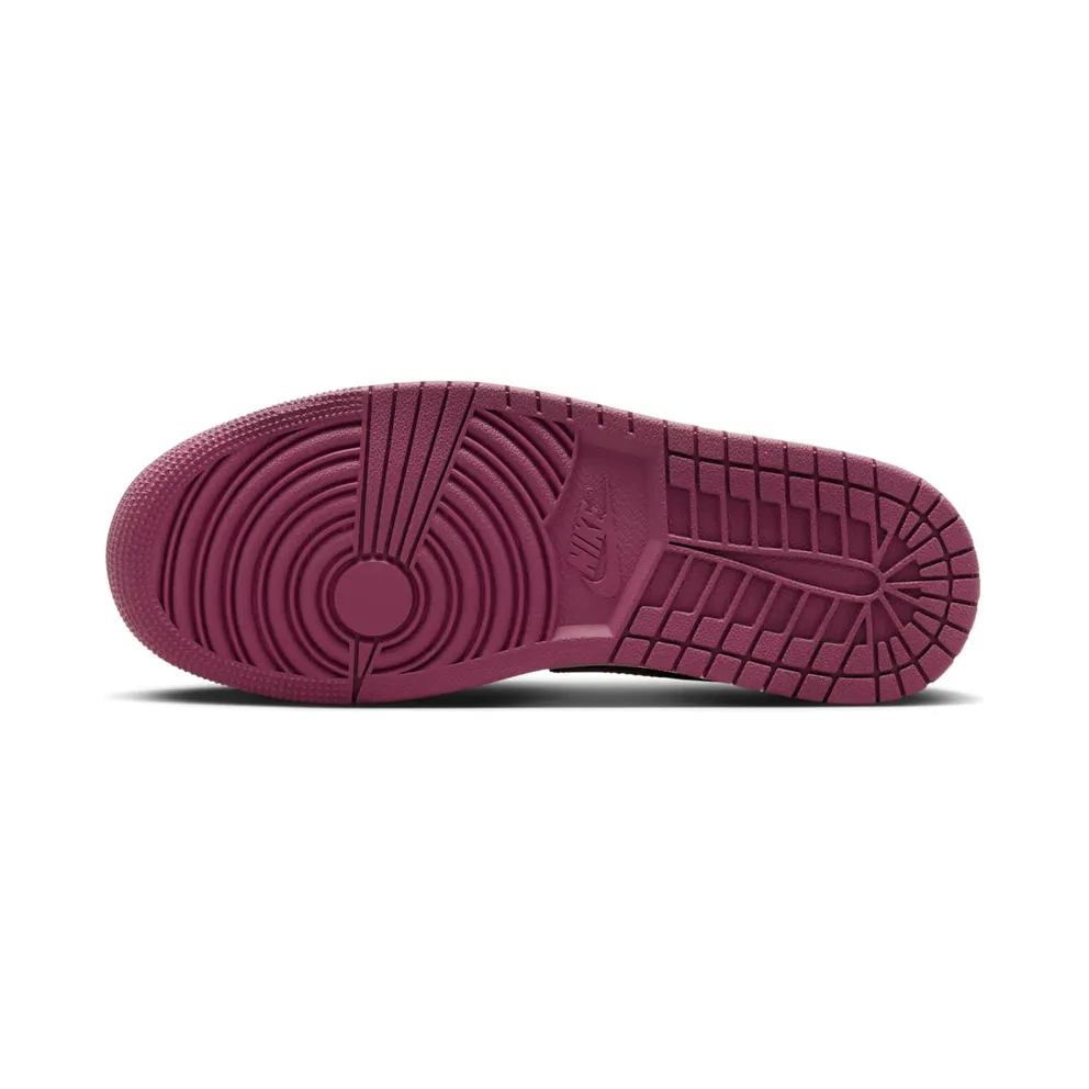 Jordan 1 Low “Bordeaux” (DC0774-161)