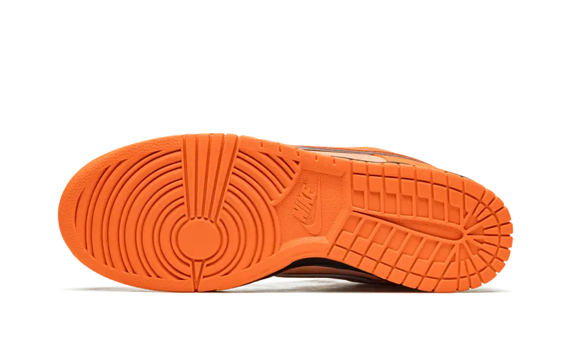 Nike SB Dunk Low “Concepts – Orange Lobster Special Box” (FD8776-800A)