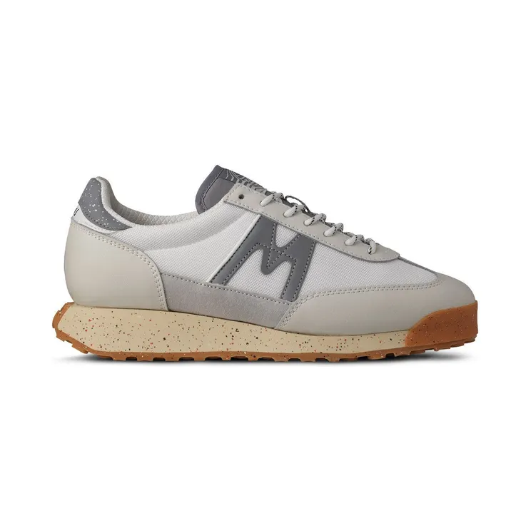 Karhu Mestari – “Flow State Pack – Lily White” (F840007)