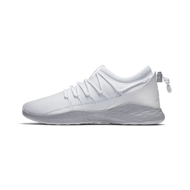 Jordan Formula 23 Toggle “White / Pure Platinum / Wolf Grey” (908859-100)