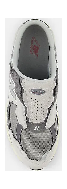 new-balance-2002r M2002NA