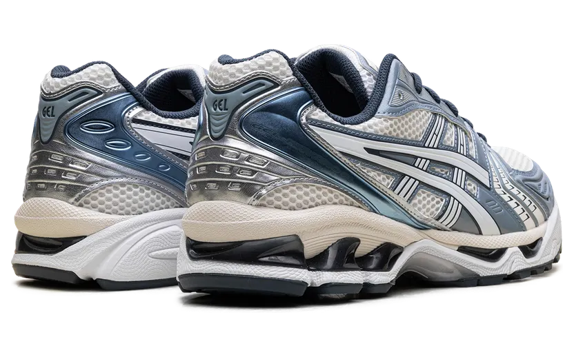 Asics GEL-Kayano 14 “Cream Raw Indigo”: crème met een blauw randje (2)