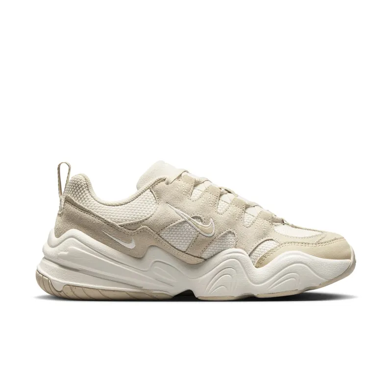 Nike TECH HERA “Light Orewood brown” (DR9761-002)