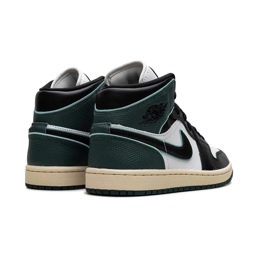 Jordan 1 Mid SE “Oxidized Green” (FQ7818-100)