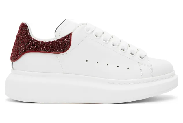Alexander McQueen SSENSE Exclusive White and Red Glitter Oversized Sneakers (558945WHZ45)