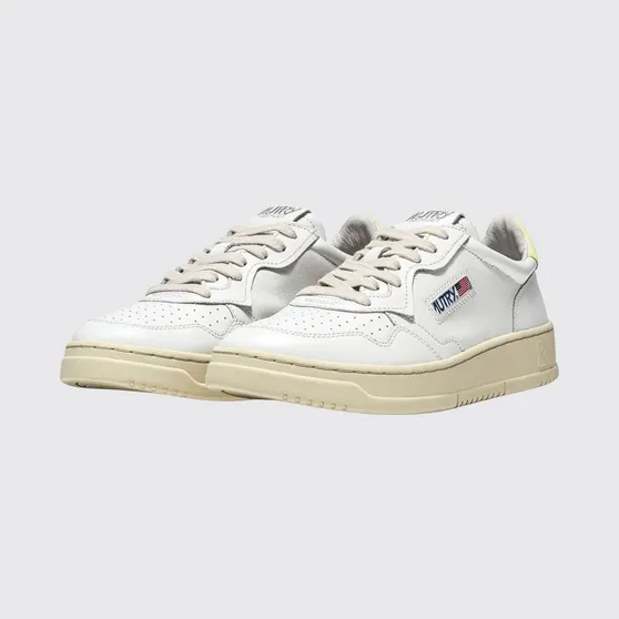 Autry Medalist Low Leather Sneakers Yellow (AULMLL09)