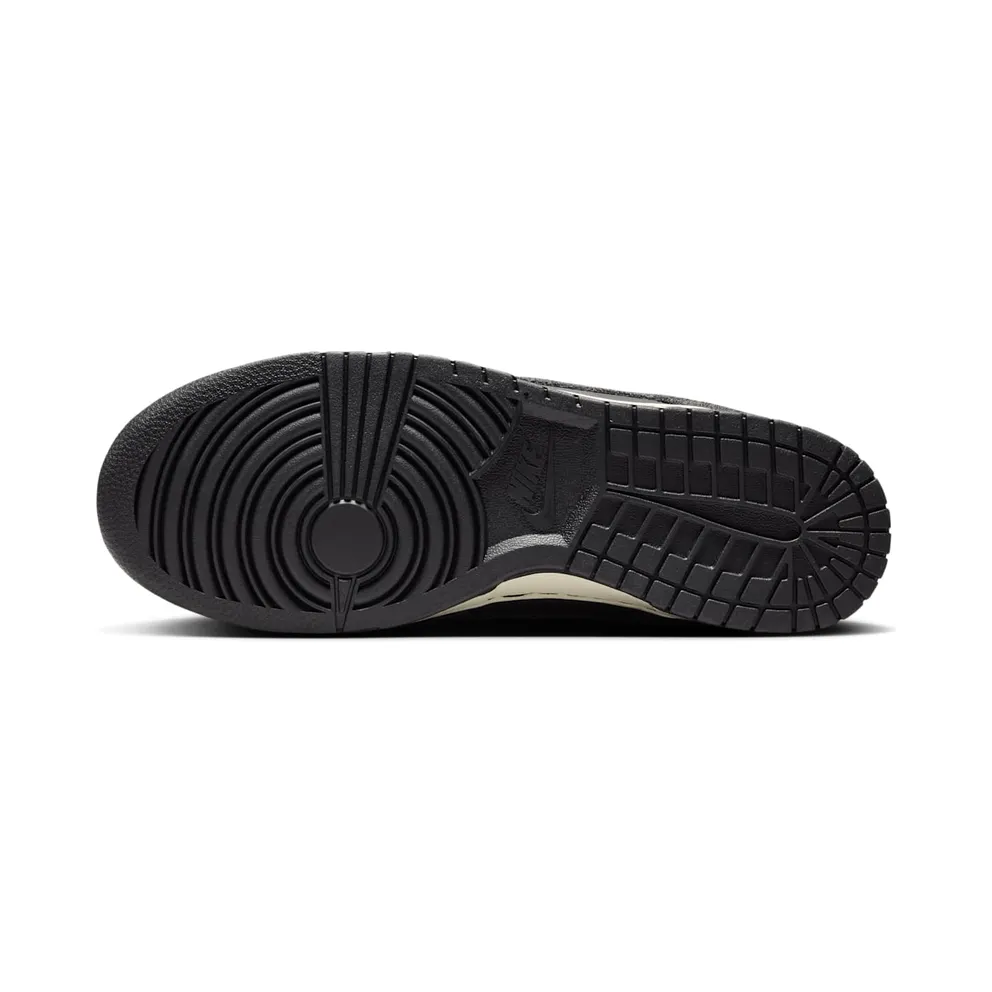 Nike Dunk Low SE “Black Grey Gum” (HF3145-001)