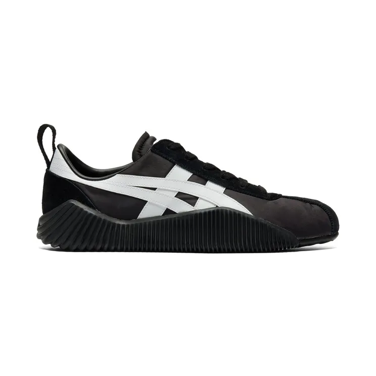 Onitsuka Tiger Acromount Black White (1183B257-001)