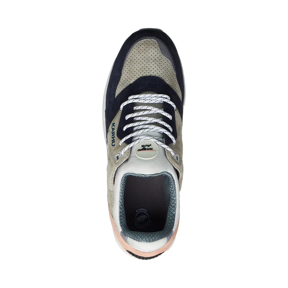Karhu Aria India Ink / Pelican (F803080)