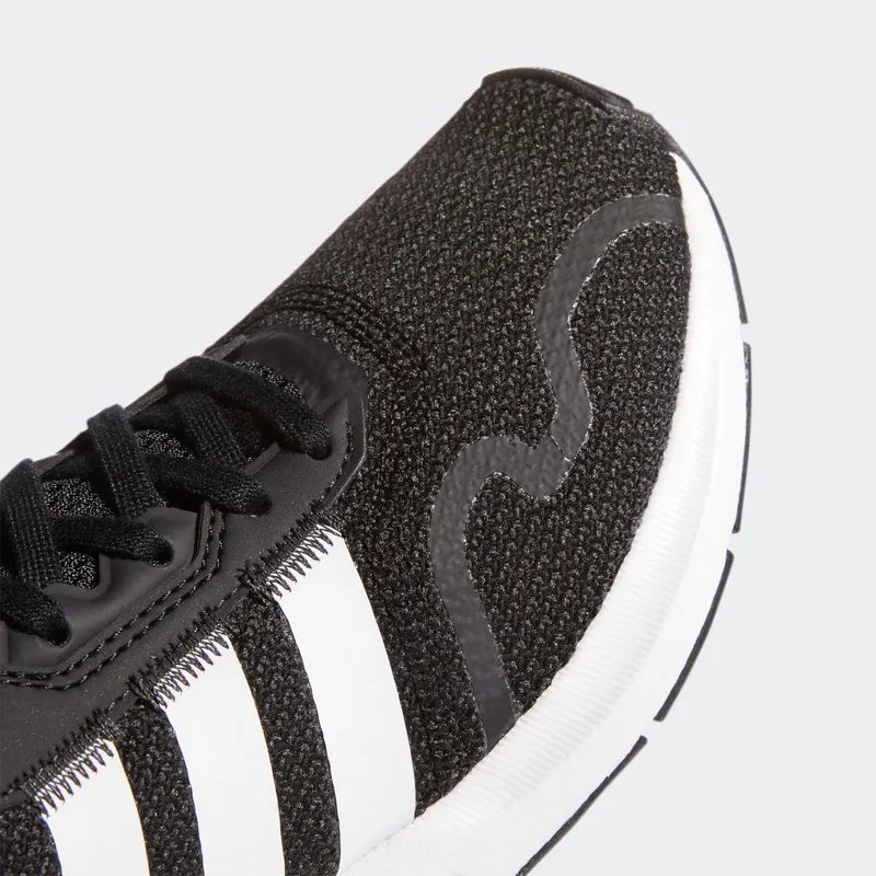 Adidas Swift Run X Core Black / Cloud White / Core Black (FY2150)