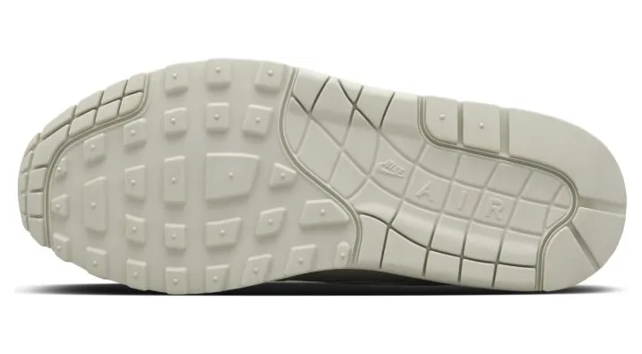 nike-air-max 839608-001