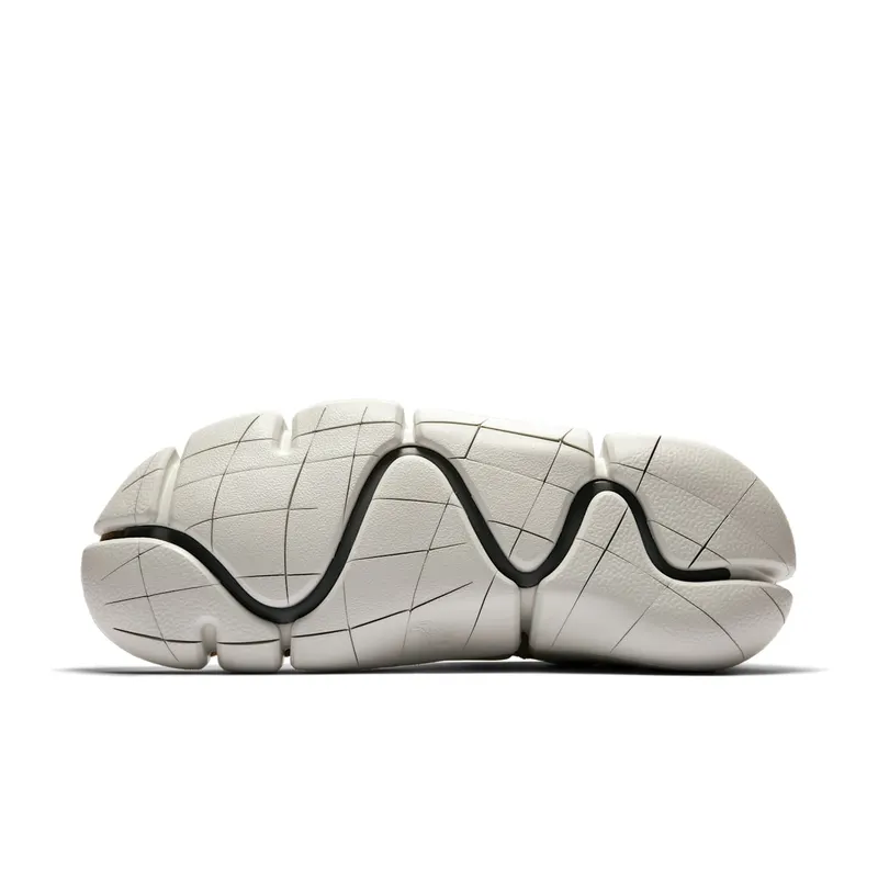 Nike Footscape Flyknit DM Light Bone Light Bone/Dark Grey-Dark Grey-Sand (AO2611-001)